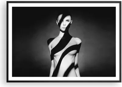 Produktbild von Gerahmtes Poster - Schwarzer Rahmen - Nackt Frau Fotografie - 100x70 cm - Wand Bild - Wanddeko - Wandbilder - Wandposter - Bilderrahmen - Bilder - Kunstdruck - Wandbild - P2BAA100x70-4221