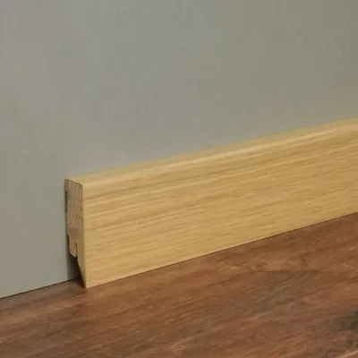 Produktbild von 2,40 m | Sockelleiste Eiche Topline furniert lackiert Massivholzkern