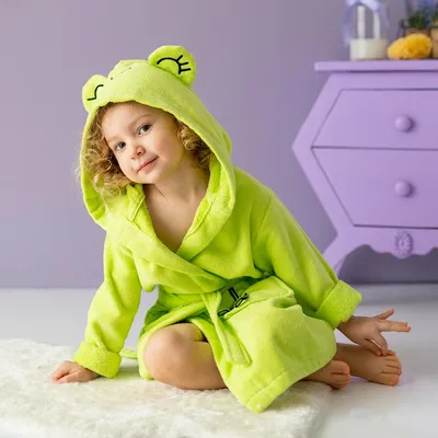 Produktbild von Milk&Moo Cacha Frog Kinder Samt Bademantel mit Kapuze, extra weicher und leichter Velours Morgenmantel, Mädchen und Jungen, langlebige Textur, grün, 2-4 Jahre