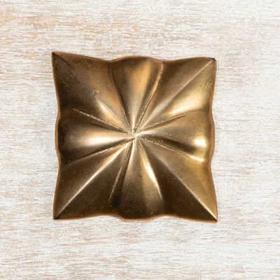 Produktbild von Möbelrosette, Türbeschlag, Ziernagel aus Eisen in Messing patiniert