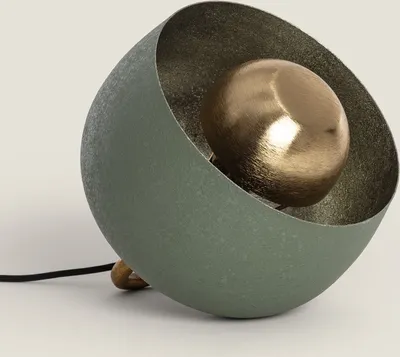 Produktbild von Tischlampe aus Metall Sohail Grün