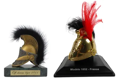 2 Miniatur-Militärhelme: Napoleon 1811 & Feuerwehr 1852