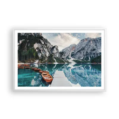 Produktbild von Gerahmtes Poster - Weißer Rahmen - Boote Berge Hafen - 91,5x61 cm - Wand Bild - Wanddeko - Wandbilder - Kunstposter - Wandposter - Bilderrahmen - Bilder - Kunstdruck - Wanddekoration - P2WAA91x61-5068