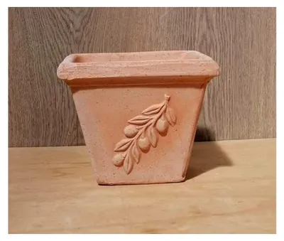 Produktbild von Italienischer winterfester Blumentopf mit Olivenranke echt Terrakotta 18 cm quadr, Blumenkübel für Garten und Wohnung Terracotta Mediterran