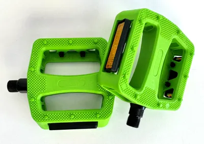 Obrázek produktu pro Pedály plastové 9/16 s odrazkami, zelené