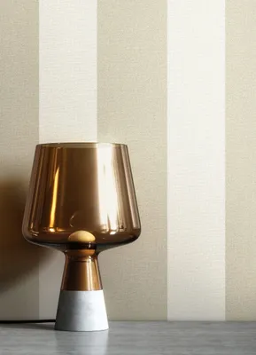 Produktbild von NEWROOM Tapete Beige Vliestapete Streifen - Streifentapete Streifen Taupe Creme Linien Textil Streifenmuster Landhaus gestreifte Tapete