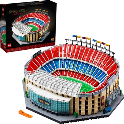 A LEGO model of the Camp Nou stadium, FC Barcelona's home ground, is displayed next to its packaging.
