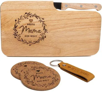 Image de Planche à petit-déjeuner en bois avec gravure pour maman