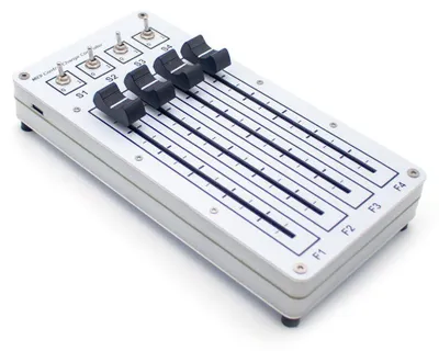 Obrázek produktu pro USB MIDI kontrolér s 4 posuvníky a 4 tlačítky