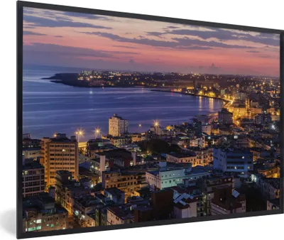 Produktbild von MuchoWow® Gerahmtes Poster Beleuchtetes Stadtbild bei Sonnenaufgang im kubanischen Havanna 90x60 cm - Poster mit Schwarzem Bilderrahmen Wandposter Rahmen Foto Bilder - Fotorahmen - Foto-Plakat