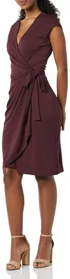 Produktbild von A. Essentials Damen Klassisches Wickelkleid mit Flügelärmeln (erhältlich in