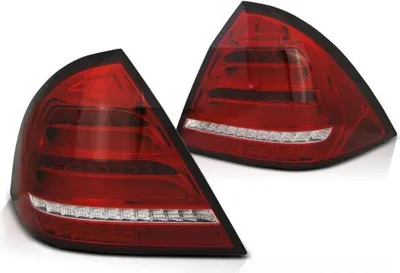 Zdjęcie produktu dla Tylne światła LED do Mercedesa Klasy C W203 sedan 00-04 czerwony/chrom