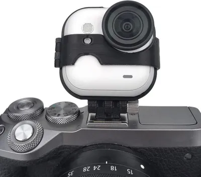Immagine prodotto di INF Adattatore Hot Shoe per Insta360 GO Ultra - Sicuro e Versatile