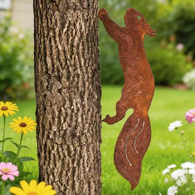 Immagine prodotto di Decorazione a forma di scoiattolo in metallo, figura arrugginita per il giardino