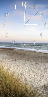 Produktbild von Wallario Design Wanduhr Strandspaziergang im Urlaub an der Ostsee aus Echtglas, Größe 30 x 60 cm