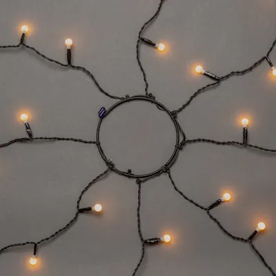 Produktbild von LED Baummantel mit Ring Ø 11, mit Globes, 8 Stränge à 30 Dioden, vormontiert, 240 bernsteinfarbene Dioden, 24V_Außentrafo, schwarzes Kabel