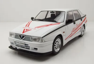 Produktbild von MCG 18430 Alfa Romeo 75 Turbo Evoluzione 1987 weiß 1:18