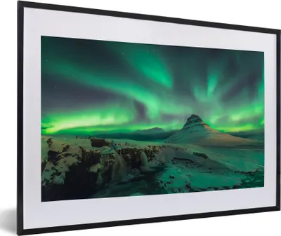 Produktbild von MuchoWow® MuchoWow® Gerahmtes Poster Nordlichter - Berge - Norwegen 60x40 cm - Poster mit zchwarzem Bilderrahmen - Schlafzimmer - Plakat in Rahmen - Drucken