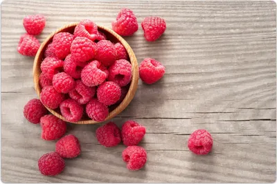 Produktbild von Küchenmatte 150x225 cm Vinylmatte Bodenmatte Dekoration - Süß Himbeeren Schale
