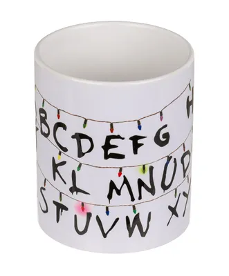 Produktbild von Stranger Things Becher aus Dolomit, 325 ml Fassungsvermögen, ca. 10 cm Höhe