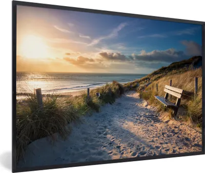 Produktbild von MuchoWow® Gerahmtes Poster Sonnenuntergang - Strand - Düne - Gras - Bank 30x20 cm - Poster mit Schwarzem Bilderrahmen Wandposter Rahmen Foto Bilder - Kunstdruck - Bild-Poster