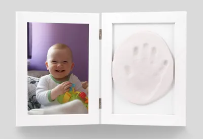 Obrázok produktu pre Opera Tech - Podwójna Ramka na Odcisk Rączki/Stópki Maluszka, Biała