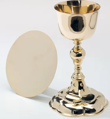Produktbild von Kelch mit Patene vergoldet Höhe 22 cm
