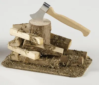 Produktbild von Hackstock mit Beil, für Krippen, Hobby- und Modellbau
