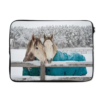 Produktbild von MuchoWow® Laptop Hülle 13 Zoll Pferde - Decke - Schnee Laptoptasche - Laptophülle - Sleeve - Rundumschutz
