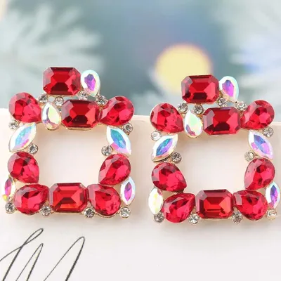 Image de Boucles d'oreilles Cristal Rouge - Élégance Baroque et Luxe KP39524