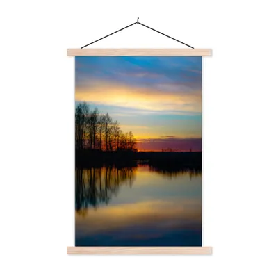 Produktbild von MuchoWow® Textilposter Wasser - See - Bäume - Sonnenuntergang - Natur 40x60 cm mit holzfarbenen Rahmen - Poster