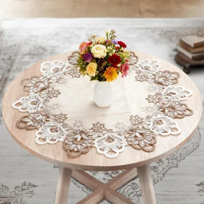 Productafbeelding van Tafelkleed, afwasbaar, rond, 50 cm, met kantmotief en franjes, polyester