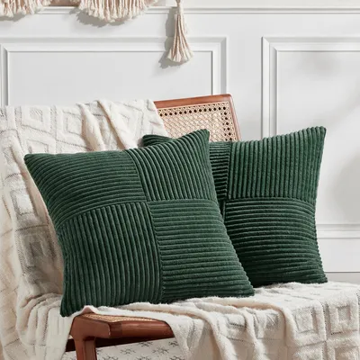 Immagine prodotto di Set di 2 copricuscini in velluto a coste color verde scuro, dimensioni 70 x 70 cm