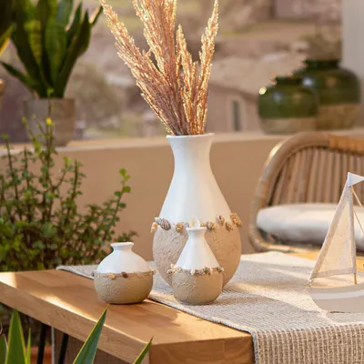 Produktbild von 2x Dekovase "Muscheln" klein 8 + 11 cm hoch, weiß / beige, Minivasen mit Muscheln verziert, Vase für Trockenblumen
