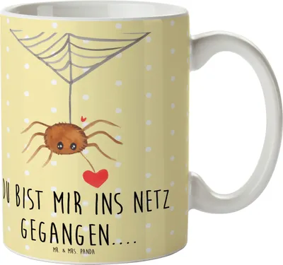 Produktbild von Mr. & Mrs. Panda Tasse Spinne Agathe Liebe - Gelb Pastell - Geschenk, Verliebt, Liebesbeweis, Pott, cappuccinotasse, Liebesgeschenk, Kaffeetasse, Kaffeebecher