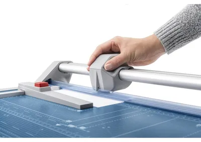 Produktbild von Dahle 550, 20 Blätter, 36 cm, 2 mm, Automatisches Spannen, Stahl, A4