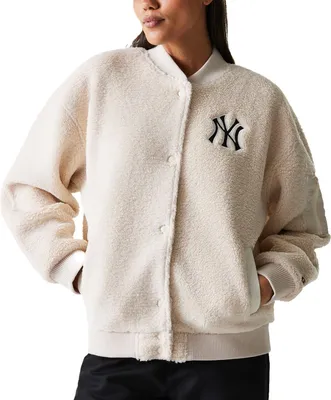 Produktbild von New Era MLB Damen Sherpa Oversized Bomberjacke New York Yankees beige XL