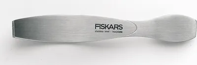 A Fiskars stainless steel grätenzange (fish bone tweezers) is shown against a white background.