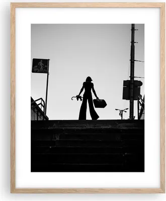 Produktbild von Gerahmtes Poster - Rahmen in heller Eiche - Schatten Fotografie Treppen - 40x50 cm - Wand Bild - Wanddeko - Wandbilder - Kunstposter - Wandposter - Bilderrahmen - Bilder - Kunstdruck - P2NPA40x50-4365