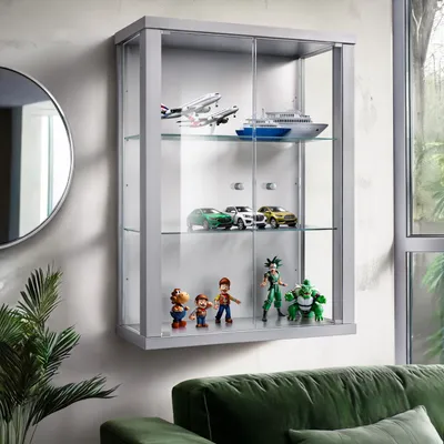 Produktbild von K-Möbel Hängevitrine Glas in Alu / Silber (80x60x25 cm) mit 2 höhenverstellbaren Glasböden - Glasvitrine hängend - Wandvitrine Vitrinenschrank Silber
