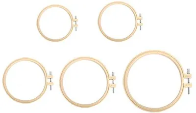 Produktbild von Set mit 5 Stickrahmen – Verstellbare Holz-Stickrahmen – Rutschfeste Schrauben aus Edelstahl – Langlebiges Bambusmaterial – Geeignet für Stickarbeiten und Bastelarbeiten – Stickrahmen