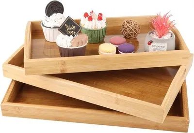 Productafbeelding van Een rechthoekige ontbijttafel van hout, met handgrepen - geschikt voor ontbijt, servetten en dranken