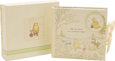 Produktbild von Disney Magical Beginnings Classic Pooh My First Photos Baby Album for 6 x 4 Photographs New (DI165), 200 g WBM-GFT45