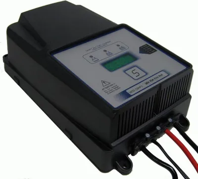 Produktbild von Q-Batteries energiesparendes Lithium-Hochfrequenzladegerä CBHF2-XP 24V 40A Lithium by S.P.E. ohne Batteriestecker