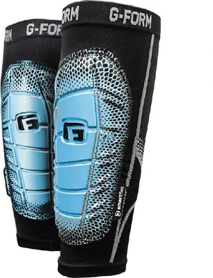 Produktbild von G-FORM Pro-S Elite 2 Schienbeinschoner crystal blue L