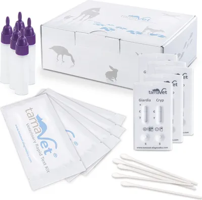 A veterinary rapid test kit for diagnosing Giardia and Cryptosporidium parvum in pets is displayed on a white background, with the product box, test cassettes, sample collection bottles, and swabs arranged around it.