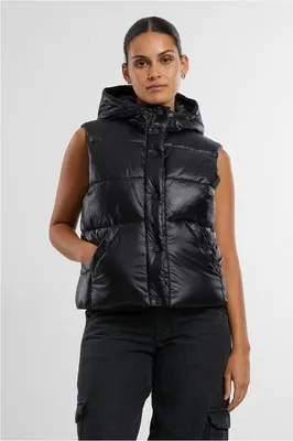 Immagine prodotto di Gilet da donna Urban Classics, modello "Ladies Recycled Shiny Puffer Vest" con cappuccio, colore nero, taglia 4XL