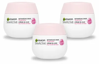 Immagine prodotto di 3 confezioni di crema viso Garnier SkinActive Botanica, con acqua di rose, per pelli secche e sensibili, formato 50 ml - confezione  - 3 pezzi