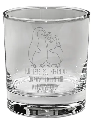Produktbild von Mr. & Mrs. Panda Whiskey Tumbler Pinguine Einschlafen - Transparent - Geschenk, Whisky, für Partner, Whiskyglas, Frauen, Valentinstag, Freund, Hochzeitstag, Rocks Glas