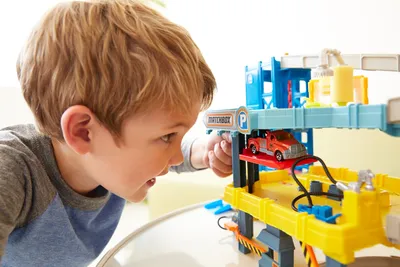 Obrázek produktu pro Matchbox Velká garáž Parkování 4 úrovně + auto CJM67